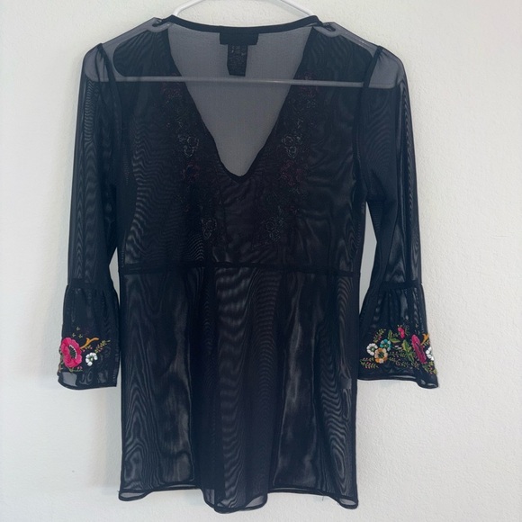 Express Embroidered Mesh Flutter Sleeve Blouse - Picture 4 of 10